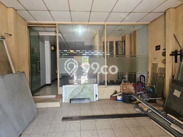 Ruko disewakan lokasi strategis Gubeng Surabaya 100m2 Ruko disewakan lokasi strategis Gubeng Surabaya 100m2