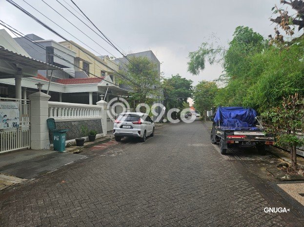 Jual Rumah Mewah Megah Dengan View Eksklusif di Panjang Jiwo, Surabaya Jual Rumah Mewah Megah Dengan View Eksklusif di Panjang Jiwo, Surabaya