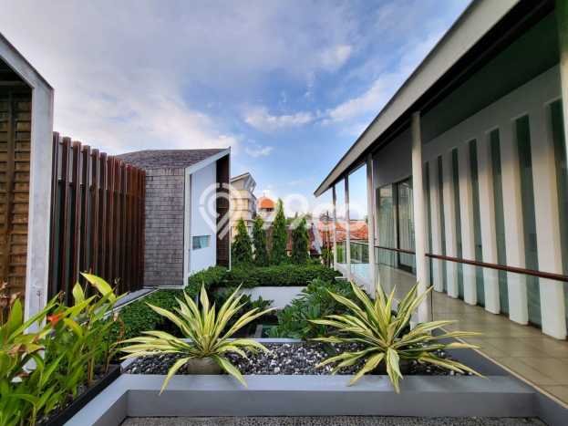 Ready to Use! Luxury House LT 401m2 Desain Elegan di Jimbaran Ready to Use! Luxury House LT 401m2 Desain Elegan di Jimbaran