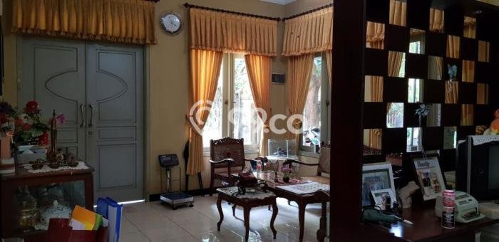 Rumah Mewah LB 381m2 Siap Pakai Desain Elegan di Panjang Jiwo, Surabaya Rumah Mewah LB 381m2 Siap Pakai Desain Elegan di Panjang Jiwo, Surabaya