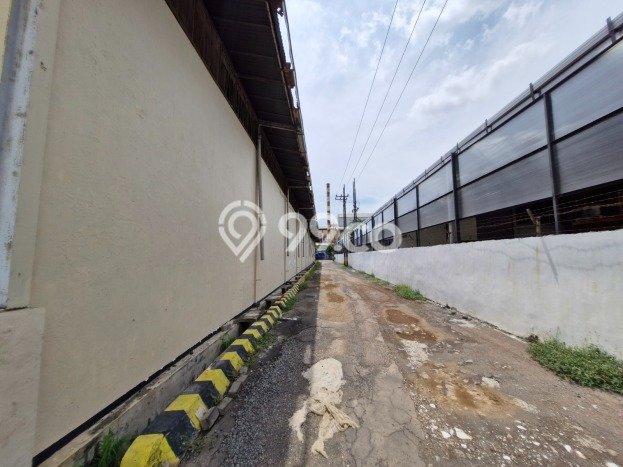Disewakan Gudang di Kawasan Ramai Rungkut Industri Luas 886m2 Disewakan Gudang di Kawasan Ramai Rungkut Industri Luas 886m2