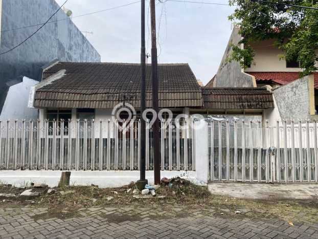 Rumah Strategis Modern Lb 144m2 di Wonocolo, Surabaya Rumah Strategis Modern Lb 144m2 di Wonocolo, Surabaya