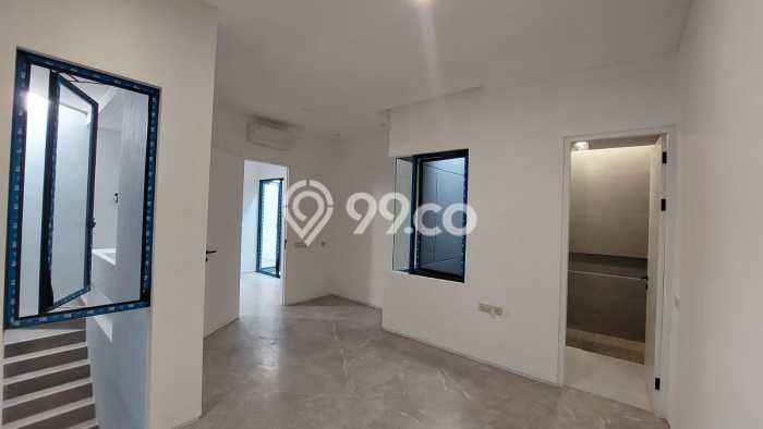 Dijual Rumah 4 Kamar Lokasi Strategis Bagus dan Strategis di Kutisari Dijual Rumah 4 Kamar Lokasi Strategis Bagus dan Strategis di Kutisari