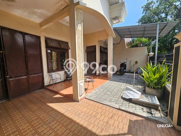 Hunian Cantik Modern Lb 150m2 di Rungkut, Surabaya Hunian Cantik Modern Lb 150m2 di Rungkut, Surabaya