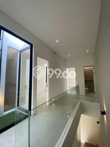 For Sale! Luxury House LT 100m2 Desain Modern di Manyar For Sale! Luxury House LT 100m2 Desain Modern di Manyar