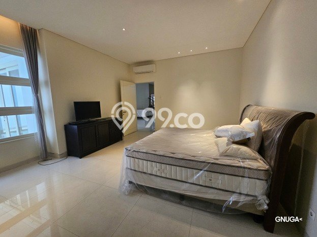 Hunian Elit LB 550m2 Siap Huni Desain Elegan di Jemursari, Surabaya Hunian Elit LB 550m2 Siap Huni Desain Elegan di Jemursari, Surabaya