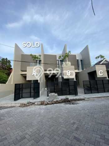 For Sale! Luxury House LT 100m2 Desain Modern di Manyar For Sale! Luxury House LT 100m2 Desain Modern di Manyar