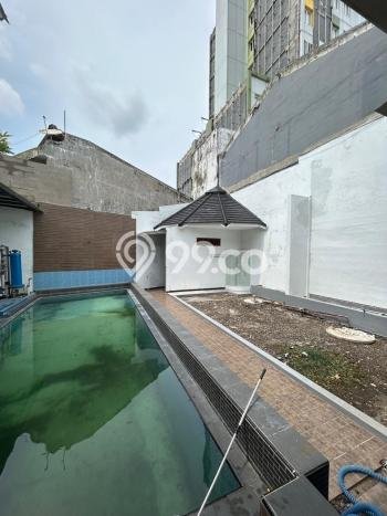 Jual Rumah Mewah Megah Dengan View Eksklusif di Panjang Jiwo, Surabaya Jual Rumah Mewah Megah Dengan View Eksklusif di Panjang Jiwo, Surabaya