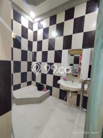 For Sale Rumah Mewah Exclusive di Rungkut, Surabaya For Sale Rumah Mewah Exclusive di Rungkut, Surabaya