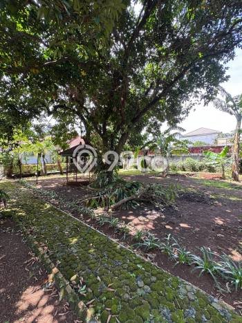 Hunian Mewah LB 500m2 Siap Huni Desain Elegan di Condet, Jakarta Timur Hunian Mewah LB 500m2 Siap Huni Desain Elegan di Condet, Jakarta Timur