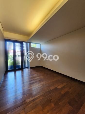 Siap Huni Rumah Mewah 4 Kamar di Cilandak Dekat ke Mana Pun Siap Huni Rumah Mewah 4 Kamar di Cilandak Dekat ke Mana Pun