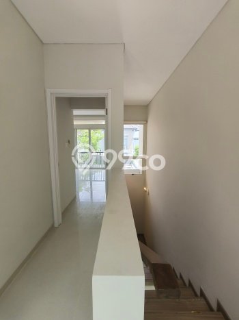Ready to Use! Luxury House LT 105m2 Desain Modern di Lebak Bulus Ready to Use! Luxury House LT 105m2 Desain Modern di Lebak Bulus
