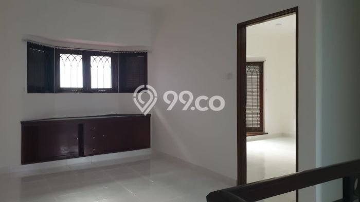 Dijual Rumah Premium dengan Fasilitas Sekitar Lengkap di Cinere, Depok Dijual Rumah Premium dengan Fasilitas Sekitar Lengkap di Cinere, Depok