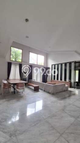 Hunian Modern dengan LT 450m2 & LB 650m2 Dikontrakkan di Mega Kuningan Hunian Modern dengan LT 450m2 & LB 650m2 Dikontrakkan di Mega Kuningan
