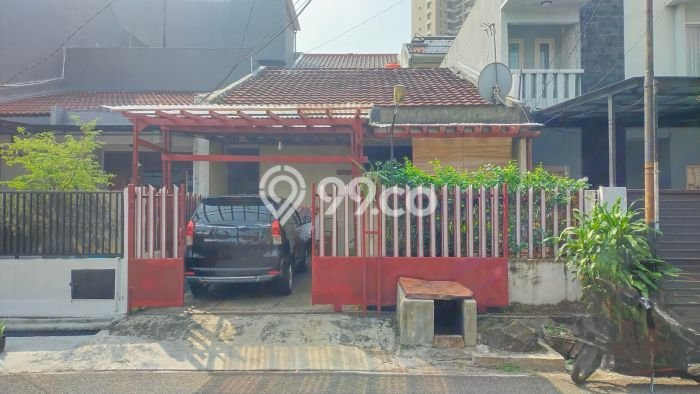 Rumah Elit Modern Tanpa Renovasi di Pondok Indah Jakarta Selatan Rumah Elit Modern Tanpa Renovasi di Pondok Indah Jakarta Selatan