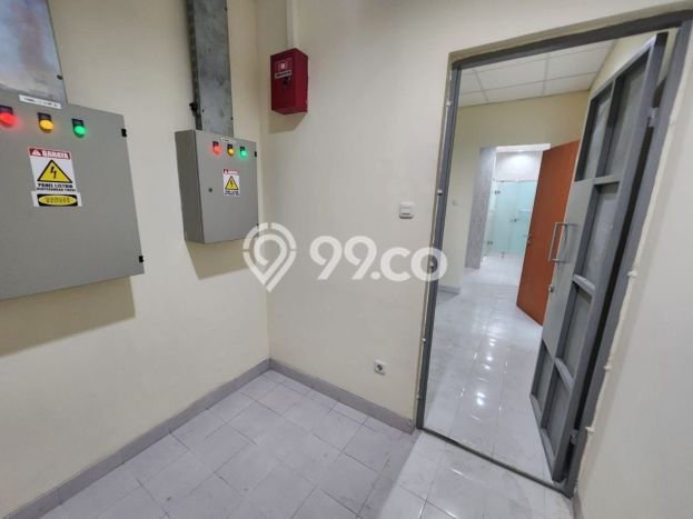 Lokasi Strategis! Dijual Kantor Bisnis di Tebet, Jakarta Selatan Kondisi Baik Lokasi Strategis! Dijual Kantor Bisnis di Tebet, Jakarta Selatan Kondisi Baik