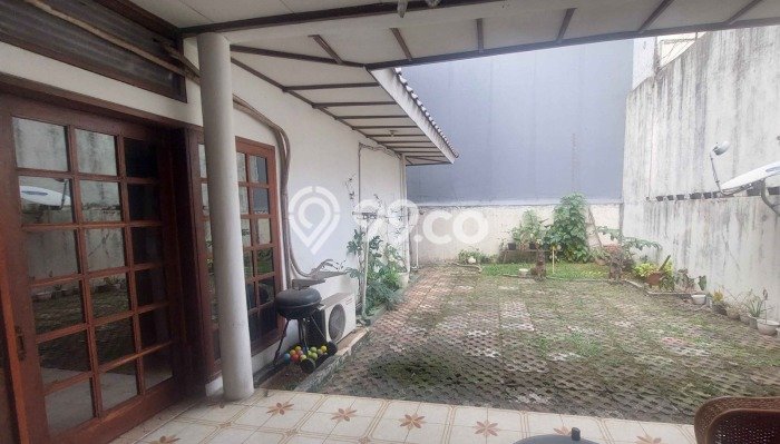 Rumah Luxury Modern Siap Huni di Kuningan Jakarta Selatan Rumah Luxury Modern Siap Huni di Kuningan Jakarta Selatan