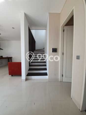 For Sale! Luxury House LT 200m2 Desain Modern di Lebak Bulus For Sale! Luxury House LT 200m2 Desain Modern di Lebak Bulus