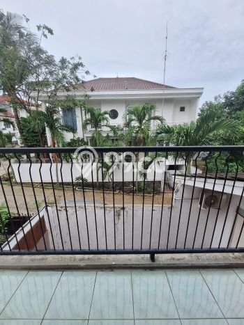 Hunian Mewah Dijual LT 308m2 di Cinere, Depok Hunian Mewah Dijual LT 308m2 di Cinere, Depok