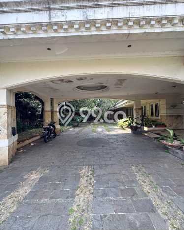 Siap Huni Rumah Mewah 5 Kamar di Menteng Dekat ke Mana Pun Siap Huni Rumah Mewah 5 Kamar di Menteng Dekat ke Mana Pun