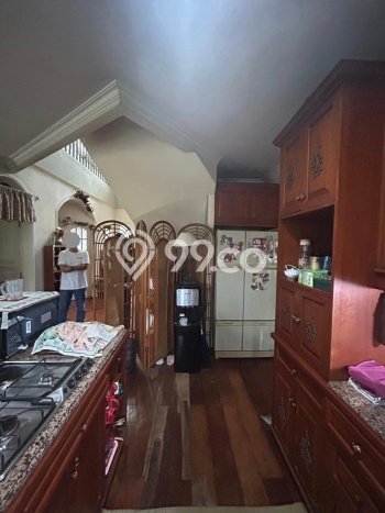 Rumah Mewah Dijual LT 586m2 di Ciputat Timur, Tangerang Selatan Rumah Mewah Dijual LT 586m2 di Ciputat Timur, Tangerang Selatan