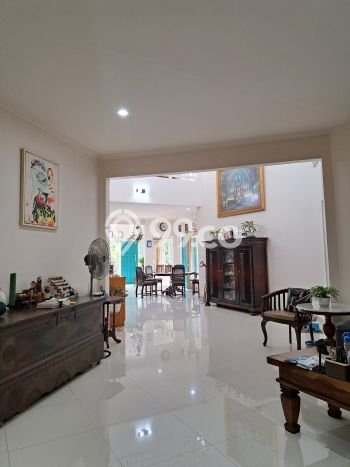 Ready to Use! Luxury House LT 332m2 Desain Elegan di Lebak Bulus Ready to Use! Luxury House LT 332m2 Desain Elegan di Lebak Bulus