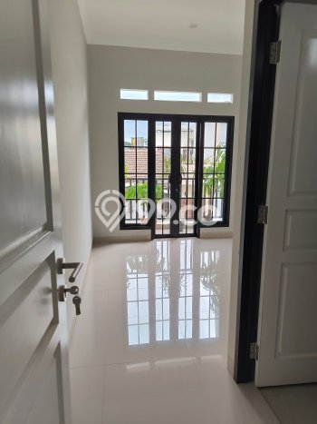 Hunian Cantik Modern Lb 135m2 di Cinere, Depok Hunian Cantik Modern Lb 135m2 di Cinere, Depok
