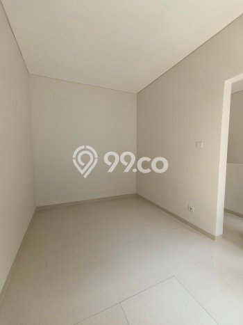 Ready to Use! Luxury House LT 105m2 Desain Modern di Lebak Bulus Ready to Use! Luxury House LT 105m2 Desain Modern di Lebak Bulus