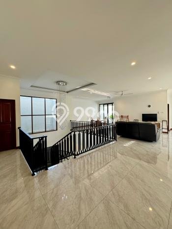 Siap Huni Rumah Mewah 4 Kamar di Cinere Dekat ke Mana Pun Siap Huni Rumah Mewah 4 Kamar di Cinere Dekat ke Mana Pun