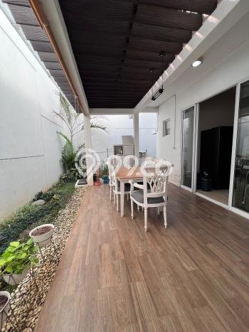 Rumah Elit Modern Tanpa Renovasi di Lebak Bulus Jakarta Selatan Rumah Elit Modern Tanpa Renovasi di Lebak Bulus Jakarta Selatan