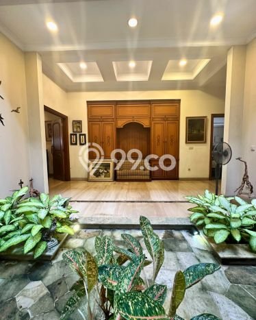 Dijual Rumah Premium dengan Fasilitas Sekitar Komplit di Menteng, Jakarta Pusat Dijual Rumah Premium dengan Fasilitas Sekitar Komplit di Menteng, Jakarta Pusat