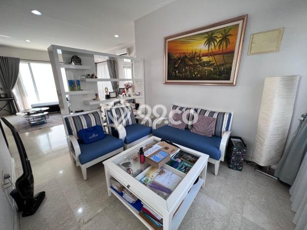 Rumah Elit Modern Tanpa Renovasi di Lebak Bulus Jakarta Selatan Rumah Elit Modern Tanpa Renovasi di Lebak Bulus Jakarta Selatan