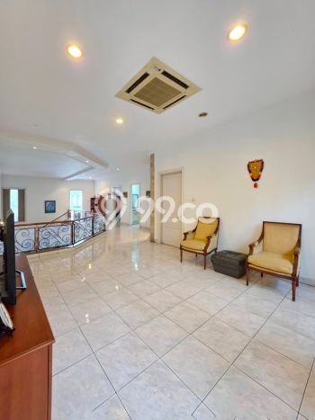 Rumah Elit Modern Siap Huni di Pondok Indah Jakarta Selatan Rumah Elit Modern Siap Huni di Pondok Indah Jakarta Selatan