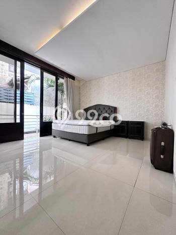 Hunian Elit LB 270m2 Siap Huni Desain Elegan di Lebak Bulus, Jakarta Selatan Hunian Elit LB 270m2 Siap Huni Desain Elegan di Lebak Bulus, Jakarta Selatan