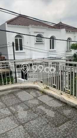 Rumah Mewah LB 140m2 Siap Pakai Desain Elegan di Kalibata, Jakarta Selatan Rumah Mewah LB 140m2 Siap Pakai Desain Elegan di Kalibata, Jakarta Selatan