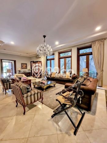 Rumah Eksklusif Siap Huni LT 717m2 di Menteng, Jakarta Pusat Rumah Eksklusif Siap Huni LT 717m2 di Menteng, Jakarta Pusat