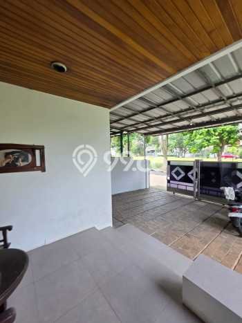 Rumah Eksklusif Siap Huni LT 300m2 di Cinere, Depok Rumah Eksklusif Siap Huni LT 300m2 di Cinere, Depok