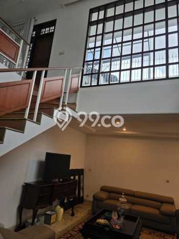 Rumah Eksklusif Siap Huni LT 300m2 di Cinere, Depok Rumah Eksklusif Siap Huni LT 300m2 di Cinere, Depok