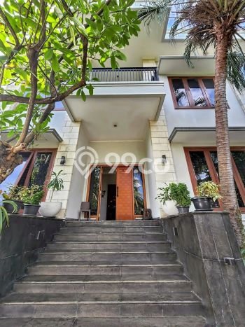 Rumah Eksklusif Siap Huni LT 717m2 di Menteng, Jakarta Pusat Rumah Eksklusif Siap Huni LT 717m2 di Menteng, Jakarta Pusat