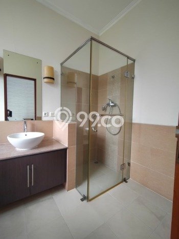 Disewakan! Rumah 5 Kamar Tidur &
5 Kamar Mandi di Tb Simatupang, Jakarta Selatan Disewakan! Rumah 5 Kamar Tidur &
5 Kamar Mandi di Tb Simatupang, Jakarta Selatan