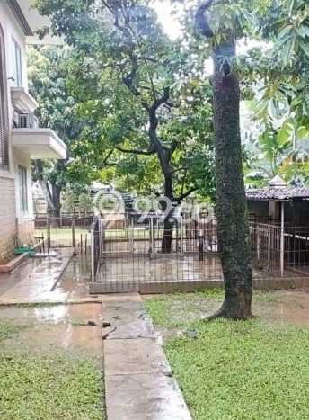Hunian Elit LB 852m2 Siap Pakai Desain Elegan di Pondok Indah, Jakarta Selatan Hunian Elit LB 852m2 Siap Pakai Desain Elegan di Pondok Indah, Jakarta Selatan