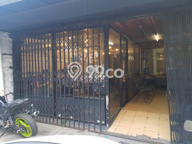 PROPERTI PILIHAN! Rumah Nyaman area Bandung Wetan, LT 880m2m² Bangunan 302m2m² PROPERTI PILIHAN! Rumah Nyaman area Bandung Wetan, LT 880m2m² Bangunan 302m2m²