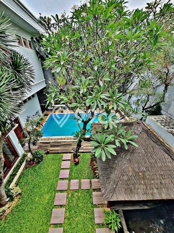 Rumah Eksklusif Siap Huni LT 717m2 di Menteng, Jakarta Pusat Rumah Eksklusif Siap Huni LT 717m2 di Menteng, Jakarta Pusat