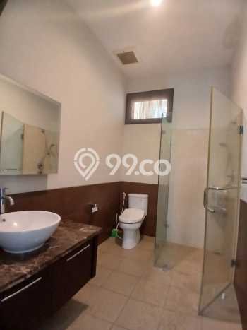 Rumah Bagus Disewakan di Cipete, Jakarta Selatan LT 685m2, LB 481m2 Rumah Bagus Disewakan di Cipete, Jakarta Selatan LT 685m2, LB 481m2
