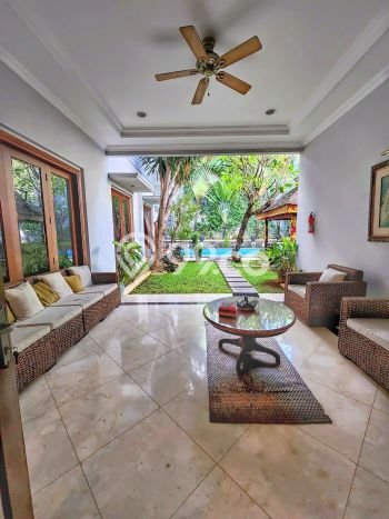 Rumah Eksklusif Siap Huni LT 717m2 di Menteng, Jakarta Pusat Rumah Eksklusif Siap Huni LT 717m2 di Menteng, Jakarta Pusat