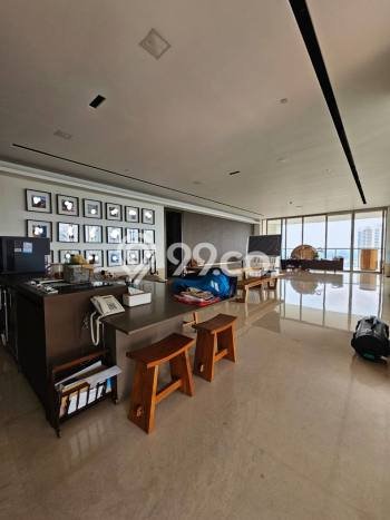 FOR SALE Hunian Apartemen High-Class di Kebayoran Baru dengan 3 Kamar Tidur & Luas 450m2 FOR SALE Hunian Apartemen High-Class di Kebayoran Baru dengan 3 Kamar Tidur & Luas 450m2
