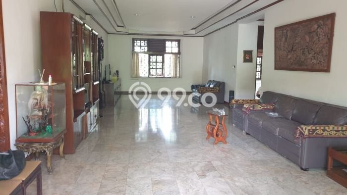 Siap Huni Hunian Elit 5 Kamar di Menteng Dekat ke Mana Pun Siap Huni Hunian Elit 5 Kamar di Menteng Dekat ke Mana Pun