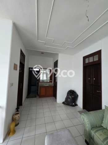 Rumah Eksklusif Siap Huni LT 300m2 di Cinere, Depok Rumah Eksklusif Siap Huni LT 300m2 di Cinere, Depok