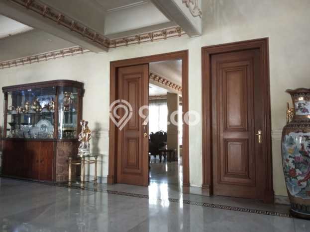 Hunian Elit LB 650m2 Siap Pakai Desain Elegan di Pondok Indah, Jakarta Selatan Hunian Elit LB 650m2 Siap Pakai Desain Elegan di Pondok Indah, Jakarta Selatan