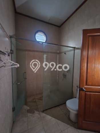 Rumah Minimalis 6 Kamar LT 246m2 di Kopo Rumah Minimalis 6 Kamar LT 246m2 di Kopo